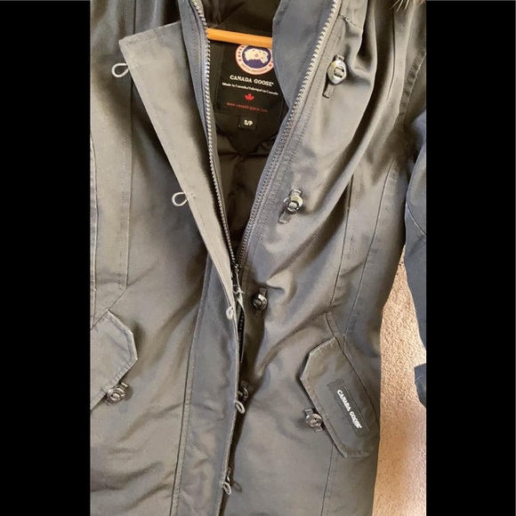 Canada goose parka - Picture 12 of 13